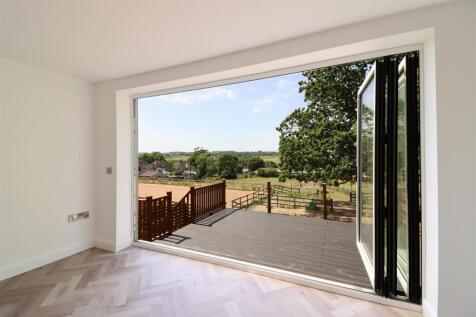 Living Dining Area