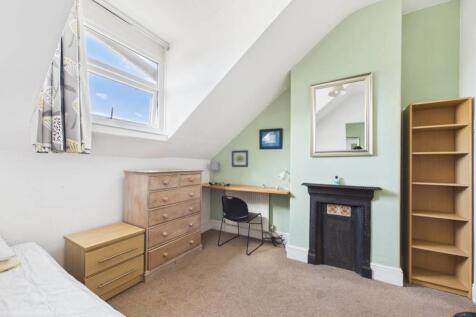 CAM03062G0-PR0185-STILL002-thumbnail-h750-70