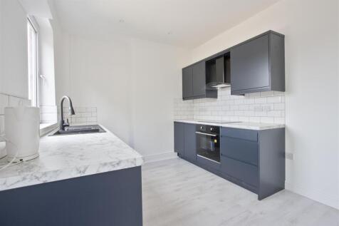 Kitchen 2.jpg