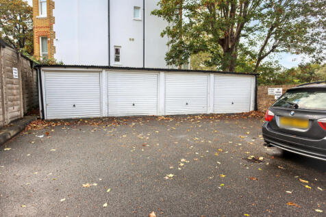 Flat 4, 101 Church Road, Richmond, Surrey, TW10 6LU