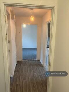 Blackheath Crescent, Milton Keynes, MK13 photo 3