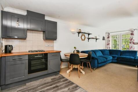 Living Room/Kitchen