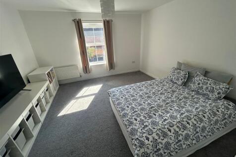 Melstock Road, SWINDON photo 5