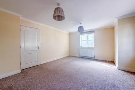9 The Grove , Christchurch , Dorset  photo 5