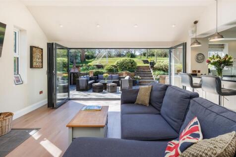 Open Plan Kitchen Living Area