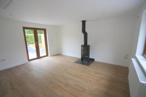 1 Lower Barn Court Lounge