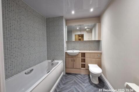 family bathroom 