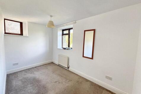 Bedroom 2.jpg