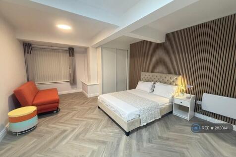 Master Ensuite Bedroom1