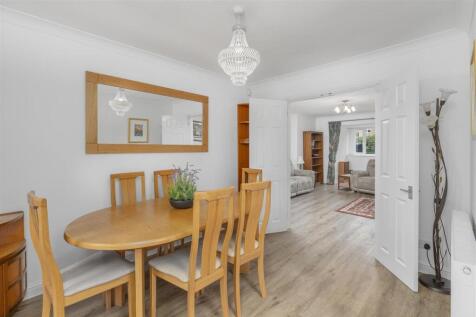 2 Poplar Close, Banbury-7.jpg