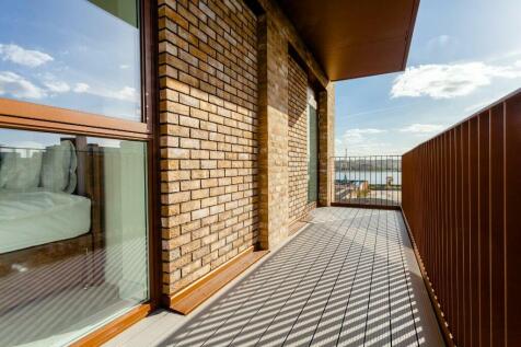 19, 22 Thames Road, Silvertown, Newham, London photo 4