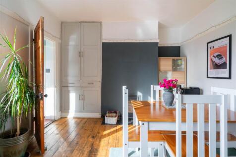 Dining Room-2.jpg