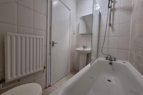 Watford Way, Hendon, Barnet, London photo 5