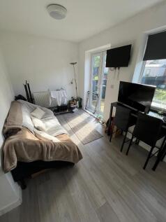 Cleve Road, Filton, BS34 photo 4