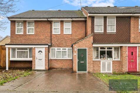 Saracen Close 2 MV-11.jpg