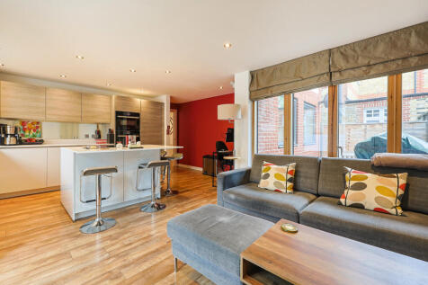 Kitchen/Reception