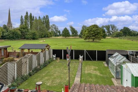 Unspoiled Rear Outlook 632