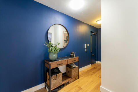 Quarles Park Road, Romford, Essex, RM6 photo 4