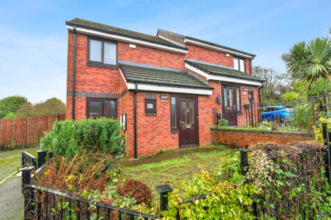 102 Queen Mary Road, Manor, Sheffield, S2 1HS