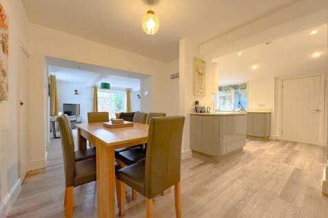 Pond Close, Patchway, Bristol, Gloucestershire, BS34 photo 4