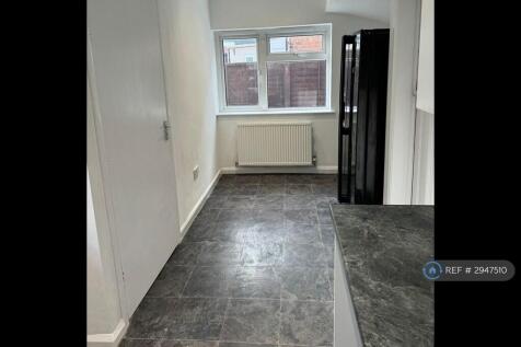 Bedford Avenue, Stafford, ST16 photo 3