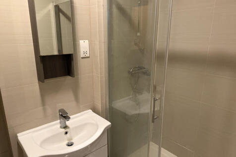Flat 4, Simon Court, London, NW4 3RR photo 5
