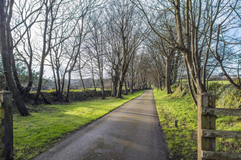 Nansloe Manor and Nansloe Lodge, Helston, Cornwall, TR13 0SB