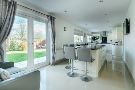 Kitchen / Dining / Family Room