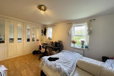 Casson Drive photo 3