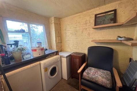 Utility Room/Potential Office