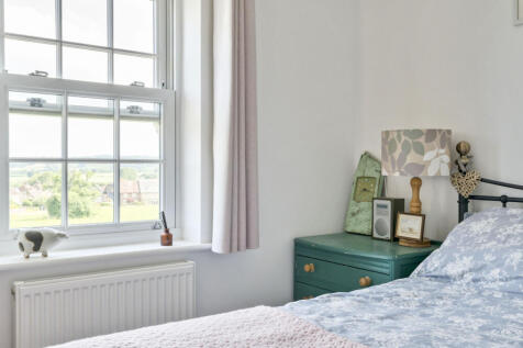 1311458-9-6851a77...