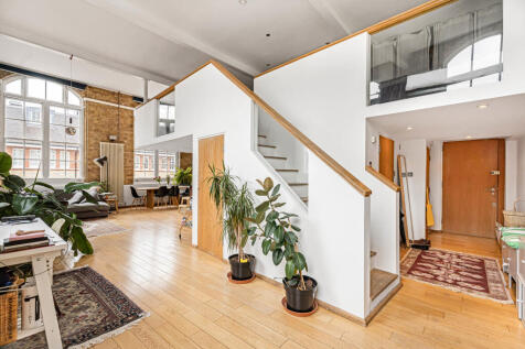 Reception/Kitchen