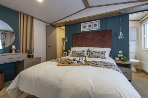 13 - Regal Hemsworth.jpg