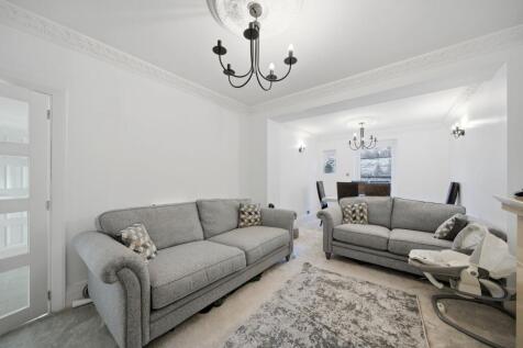 SITTING AND DINING ROOM