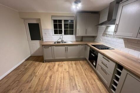 Kitchen 1.jpg