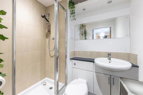 Master bedroom Ensuite