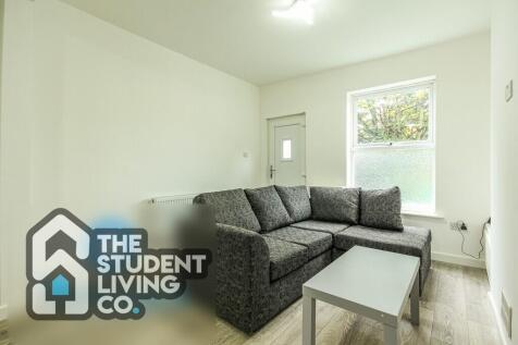 Available NOW - Target Street, Radford photo 3