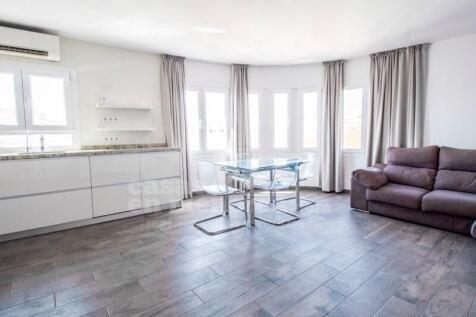 Renovated flat in Mahon