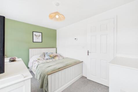 Bedroom: