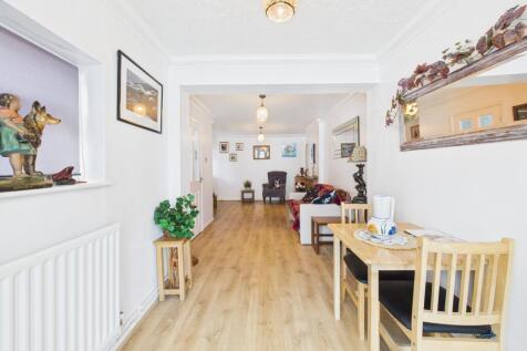 CAM05192G0-PR0156-STILL003