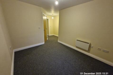 Master Bedroom with En-suite 