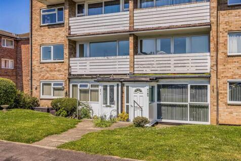 65 Wendover Road, Bedhampton-Small-PorticoMarketin