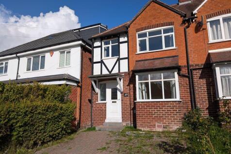 3-bed semi-detached on Woodleigh Avenue, Harborne, Birmingham, B17 0NW, £1,300/mo