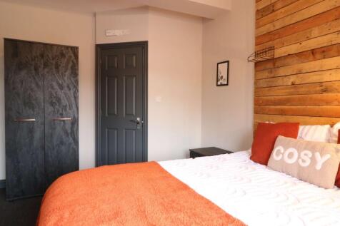 75 Park Road Room 1 1 .JPG