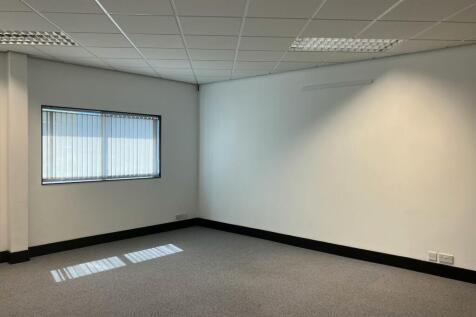 Office to rent Image 3