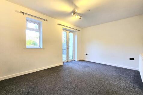 Hackett Close, Bilston, WV14 photo 5