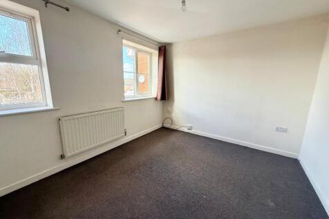 Blandford Close, Stoke-On-Trent, ST3 photo 3