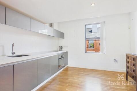 Kitchen / Dining