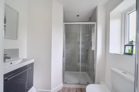 ensuite.jpg