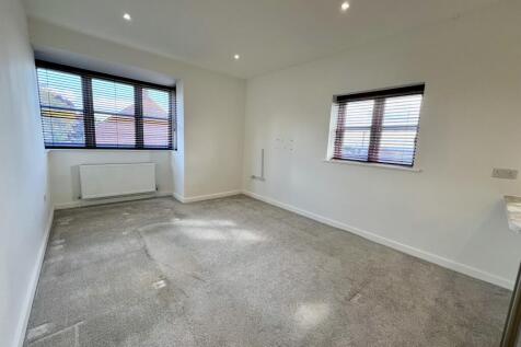 Birch Court, St Peters Avenue, Maldon, Essex photo 3